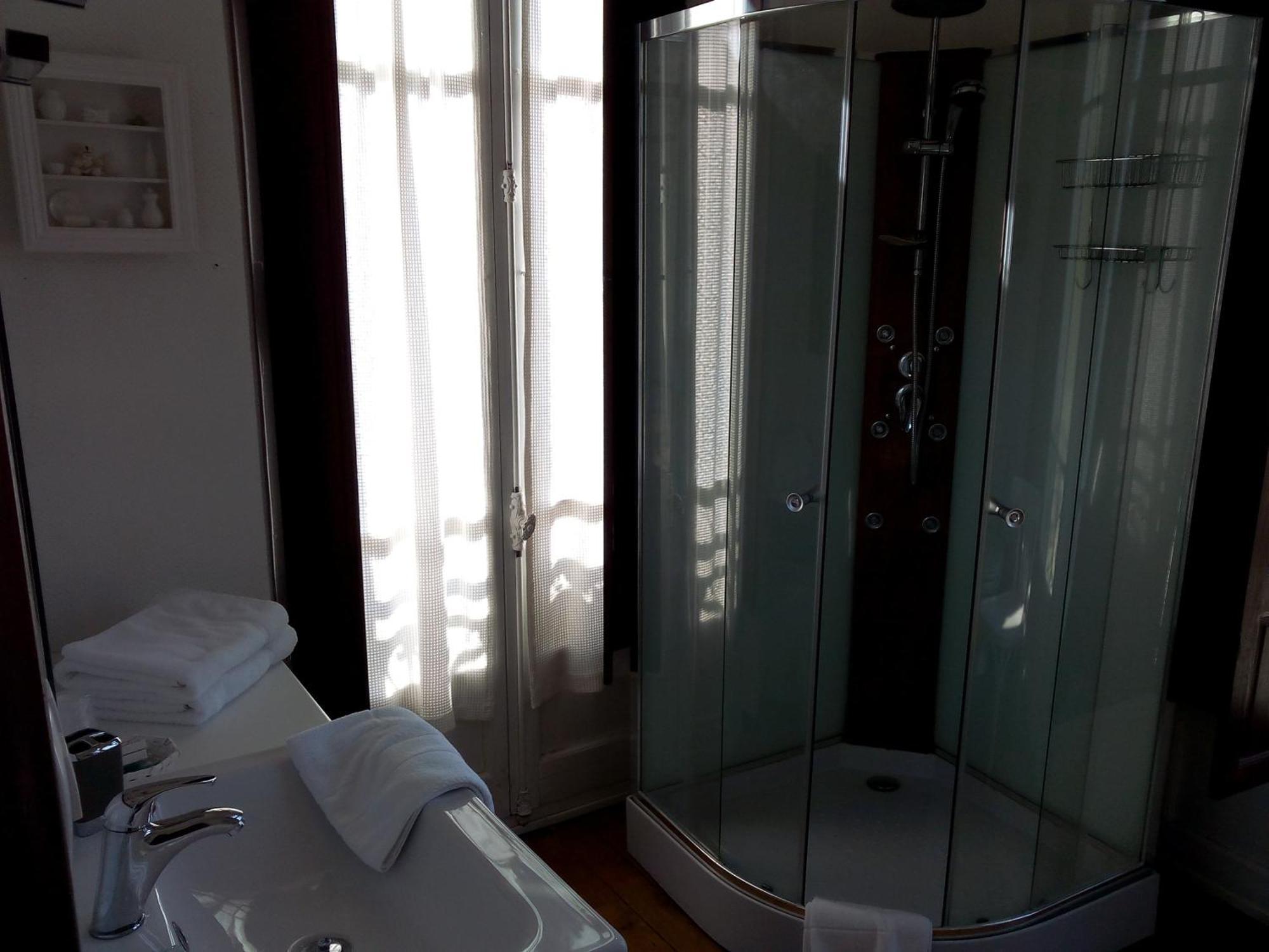 Castel De La Pique Bed & Breakfast Bagnères-de-Luchon Dış mekan fotoğraf